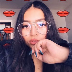 Meet your Posher, Jocelyn